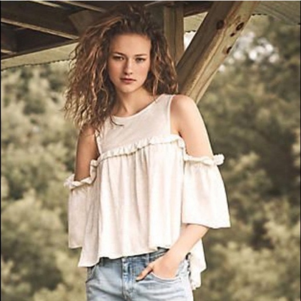 Anthropologie Ivory Cold Shoulder Top Size M